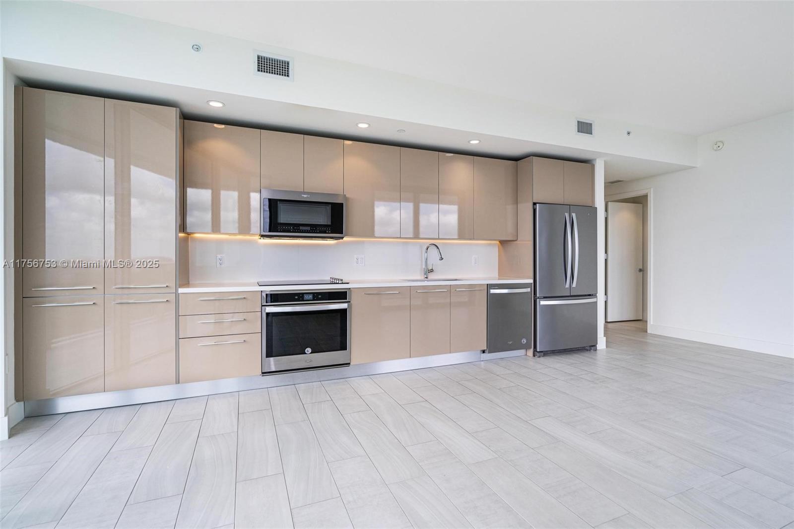 2000 Metropica Way # 1110