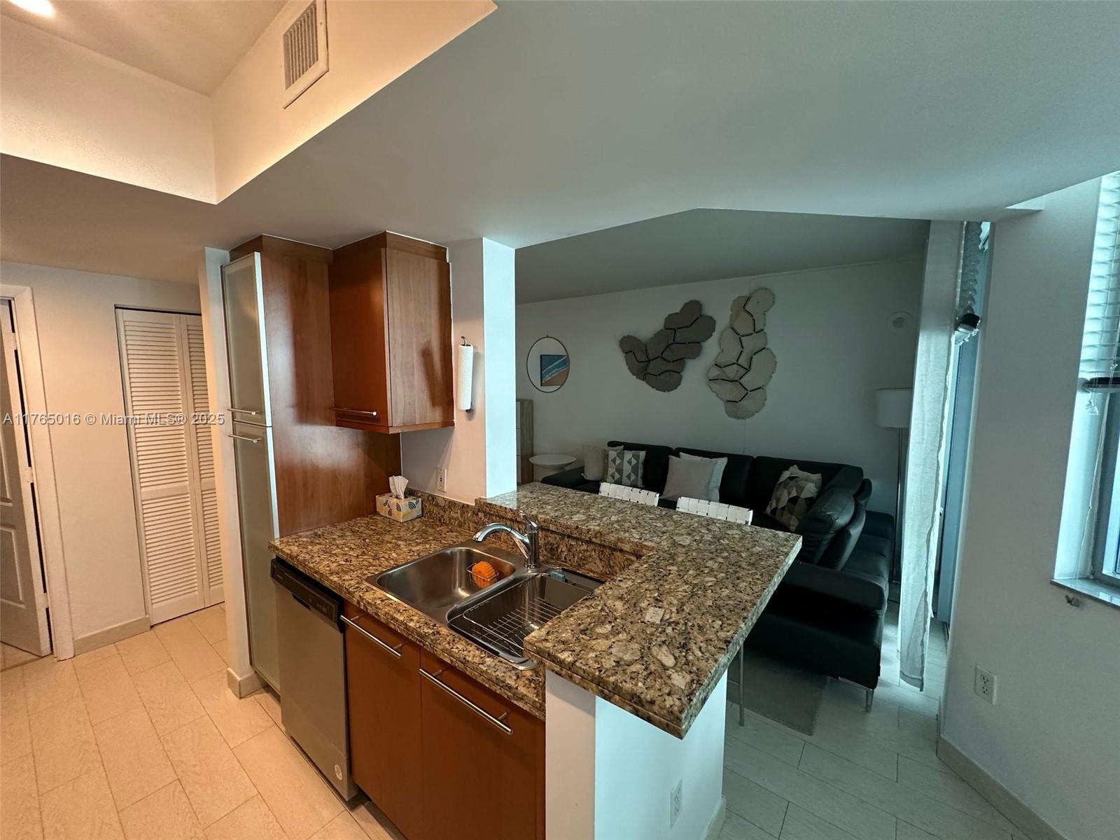 110 Washington Ave # 1423