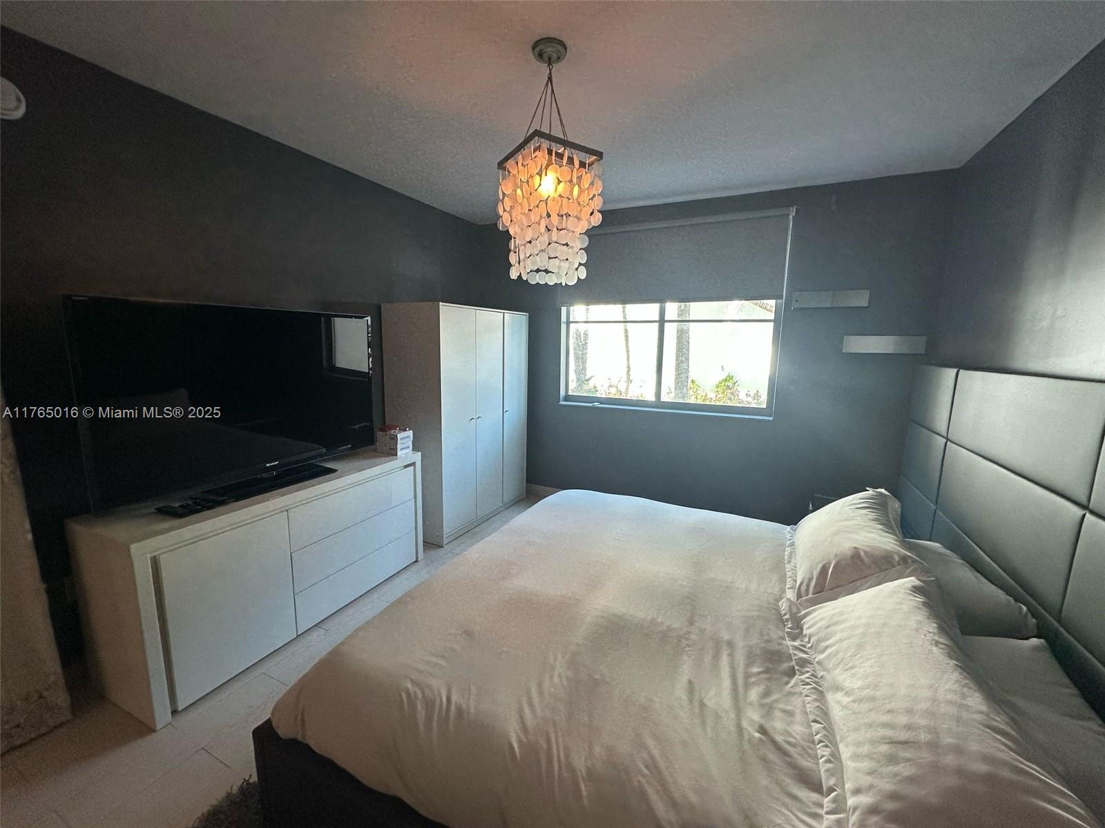 110 Washington Ave # 1423