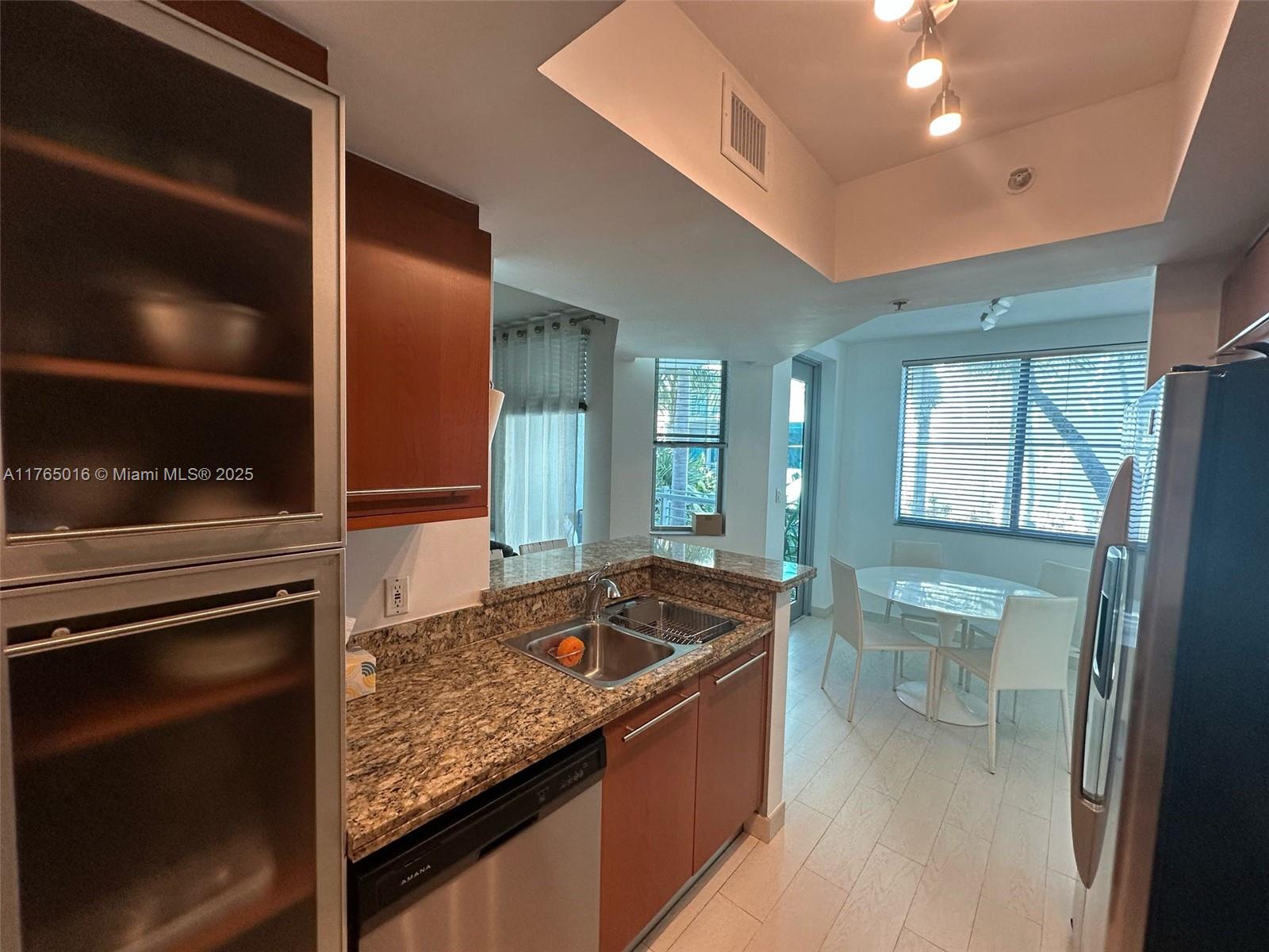 110 Washington Ave # 1423
