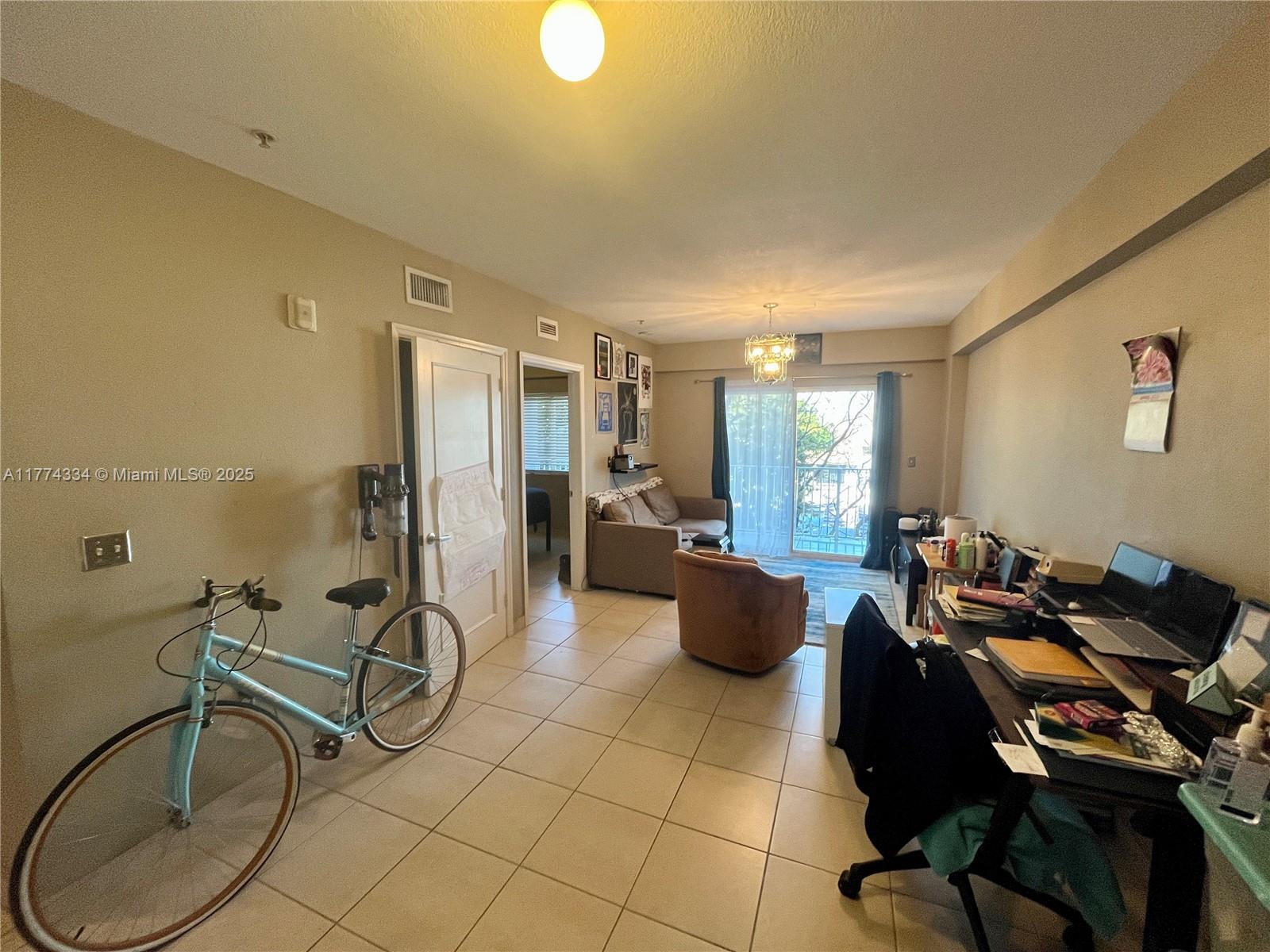 2536 NW 24th St # 3H