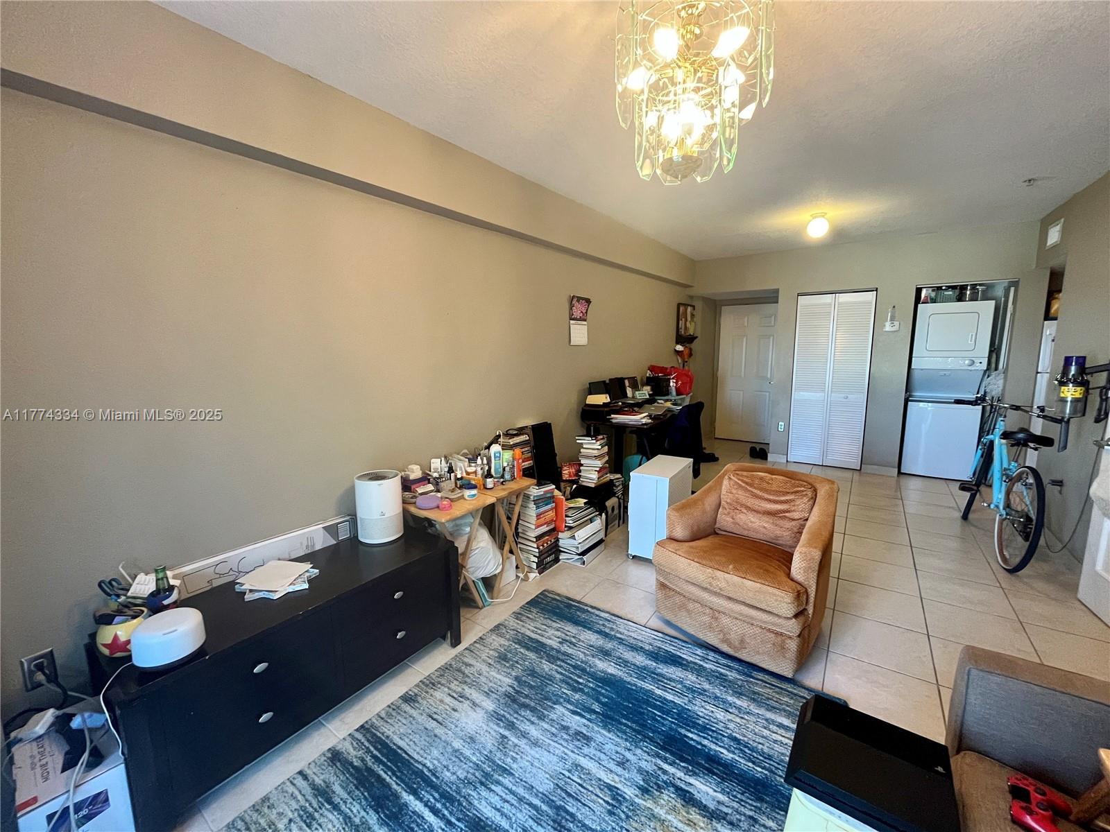 2536 NW 24th St # 3H