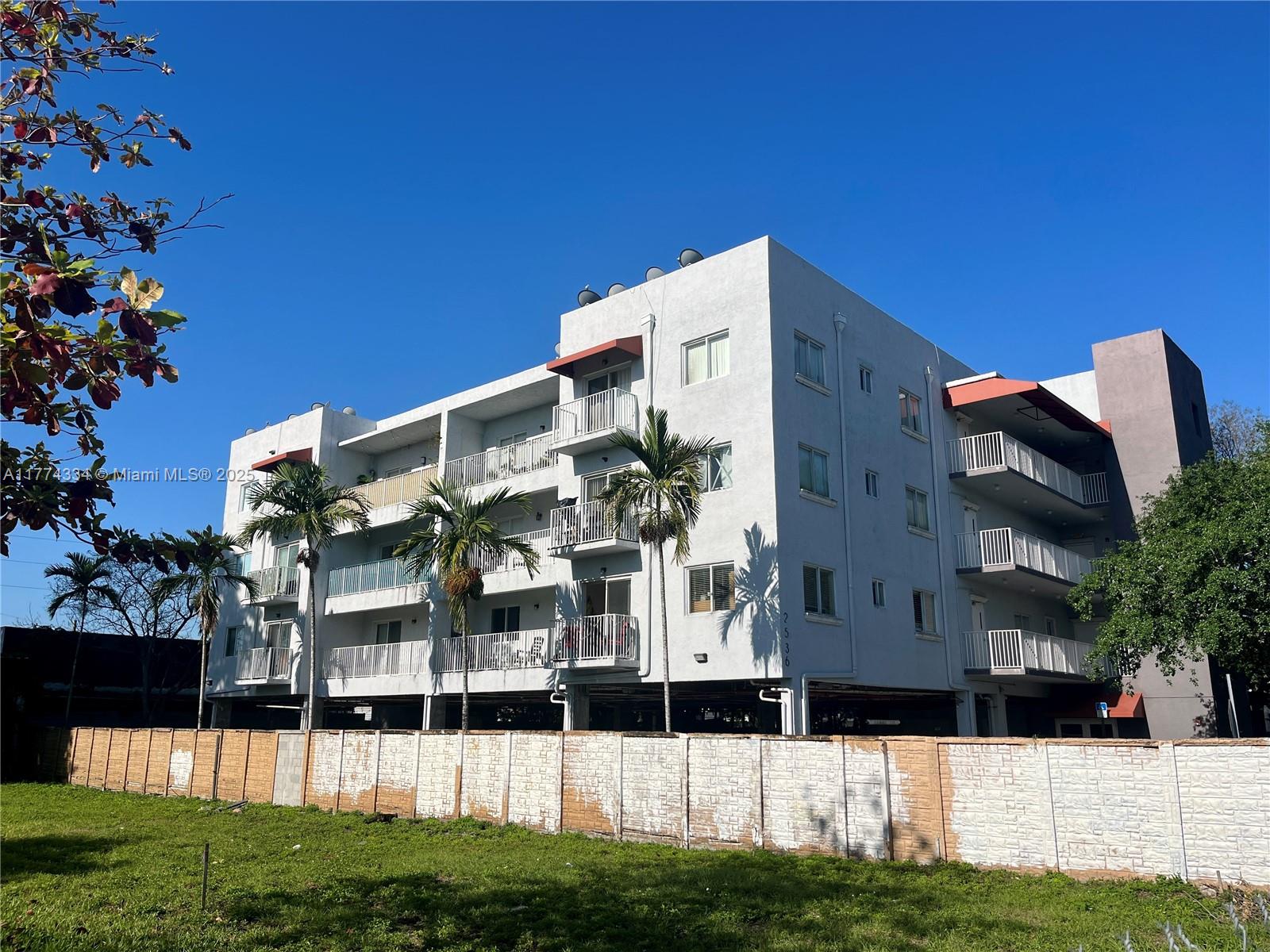 2536 NW 24th St # 3H