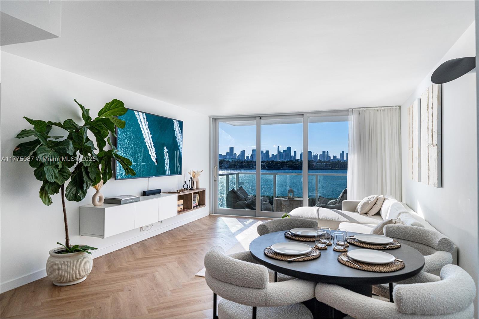 1000 West Ave # 516