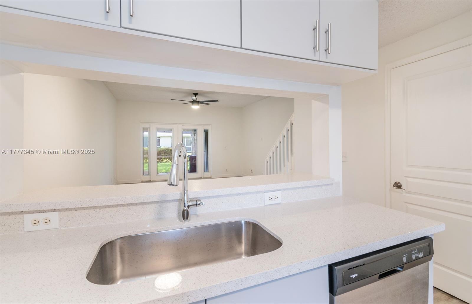 65 Whitehead Cir # 65