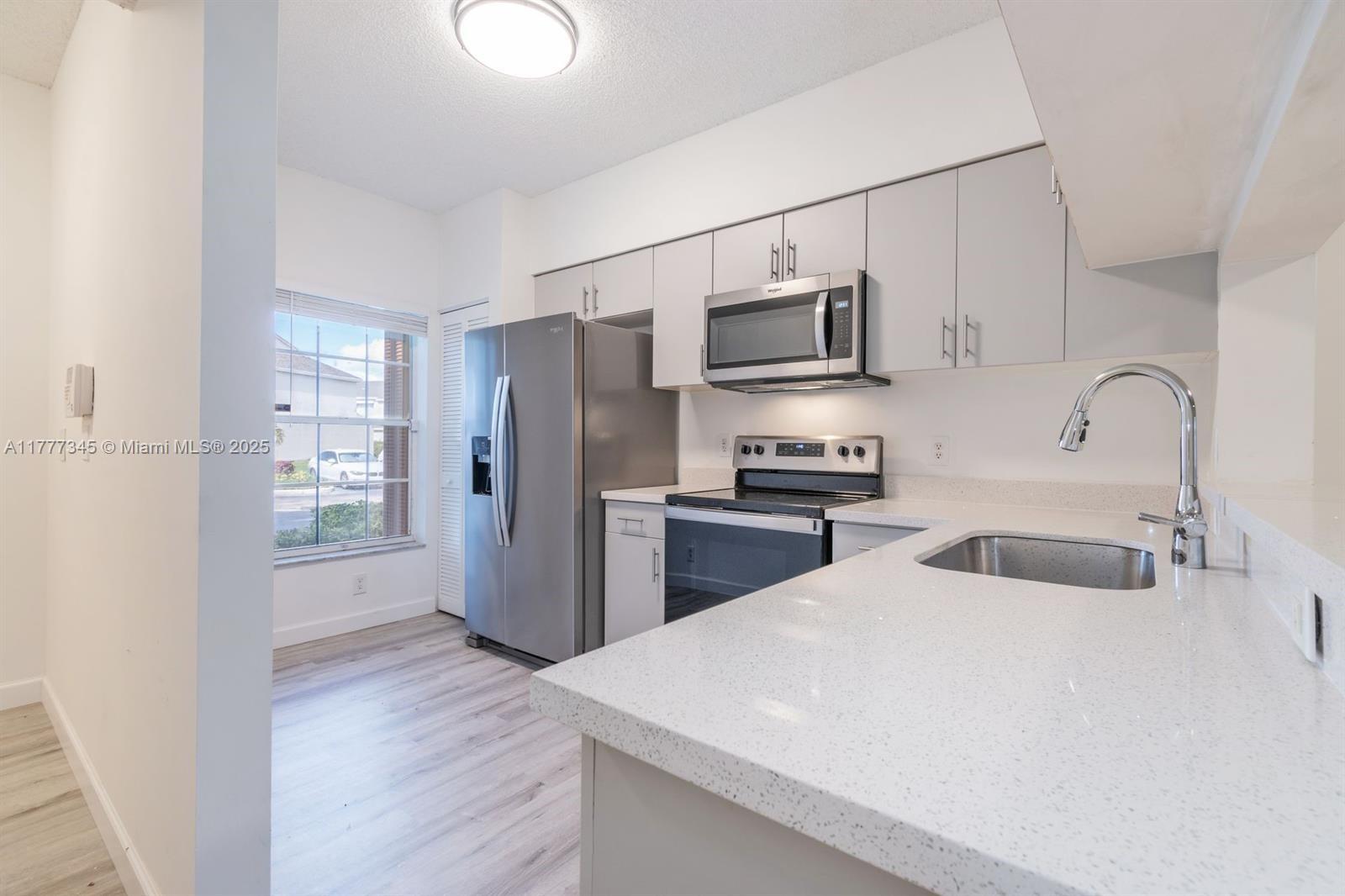 65 Whitehead Cir # 65