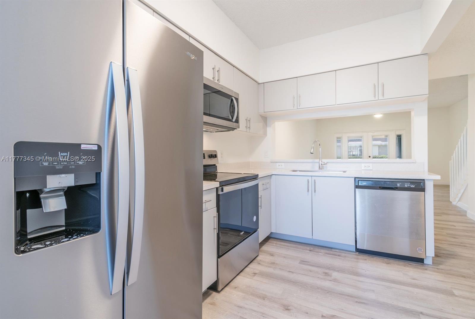 65 Whitehead Cir # 65