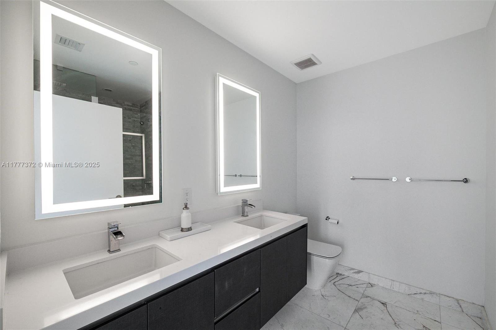 851 NE 1st Ave # 4100
