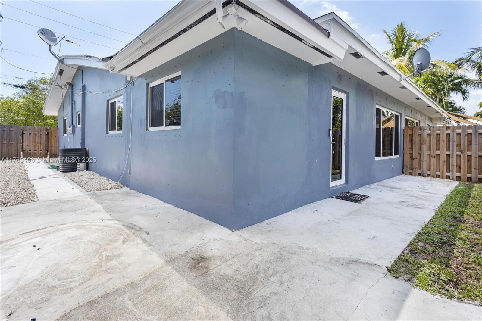 3241 NE 17th Ave Unit: S