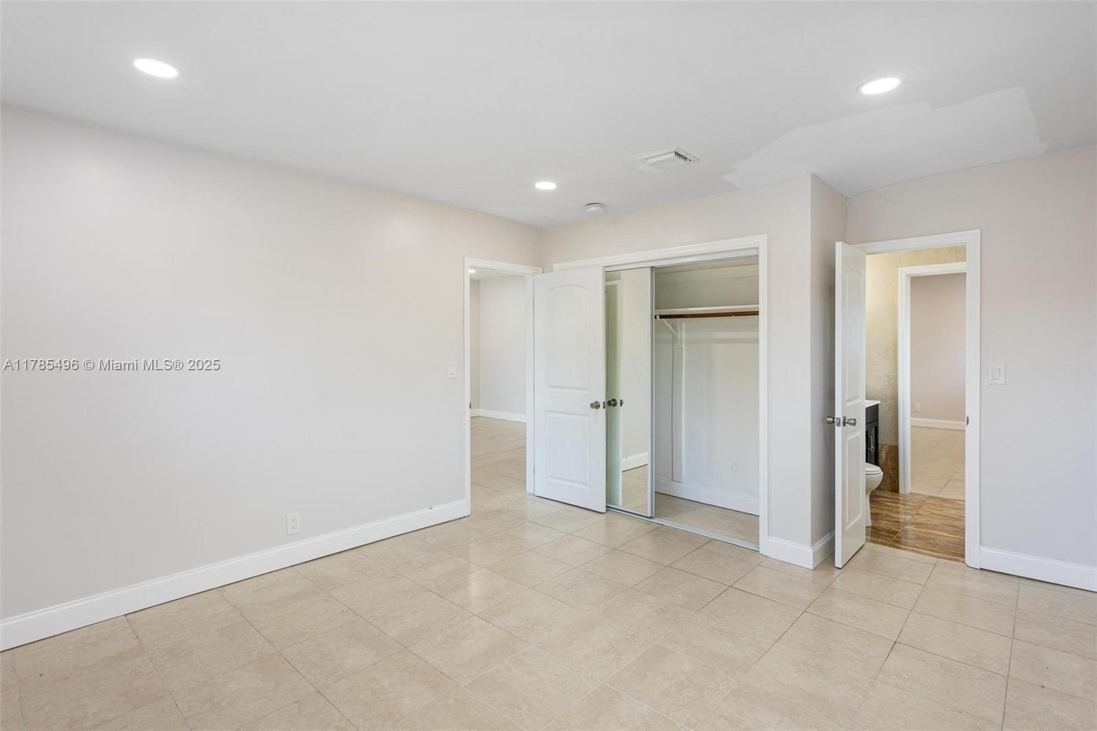 3241 NE 17th Ave Unit: S