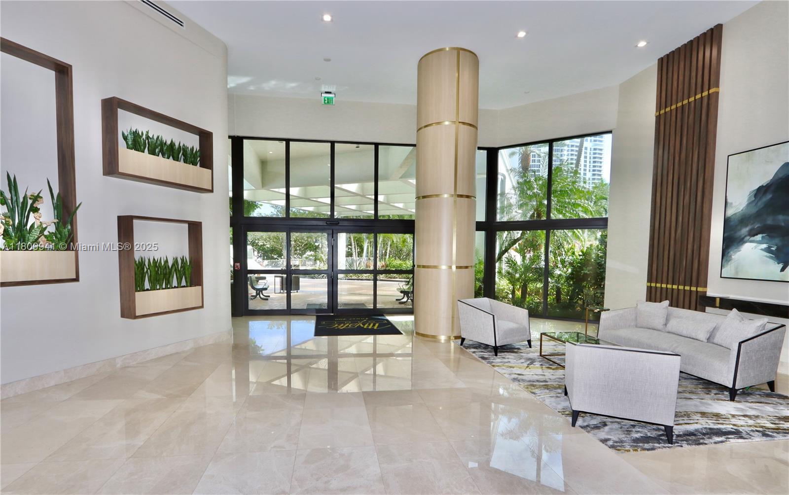 3500 Mystic Pointe Dr # 3906