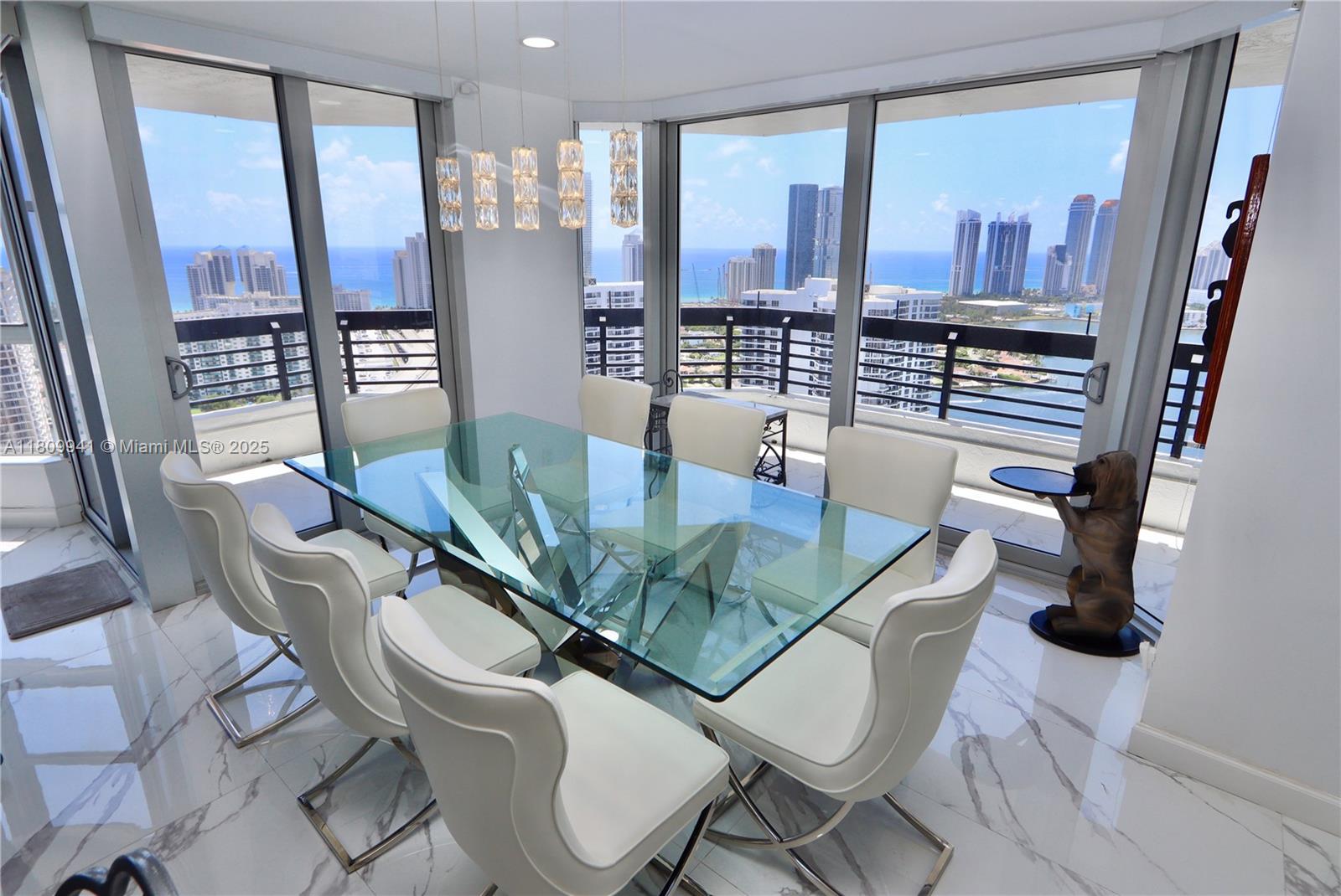 3500 Mystic Pointe Dr # 3906