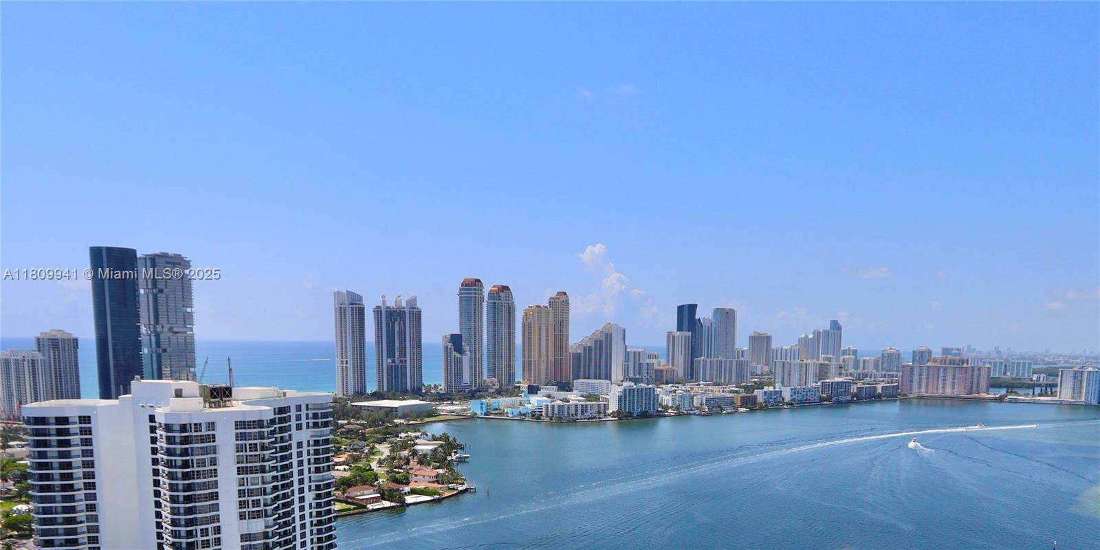 3500 Mystic Pointe Dr # 3906