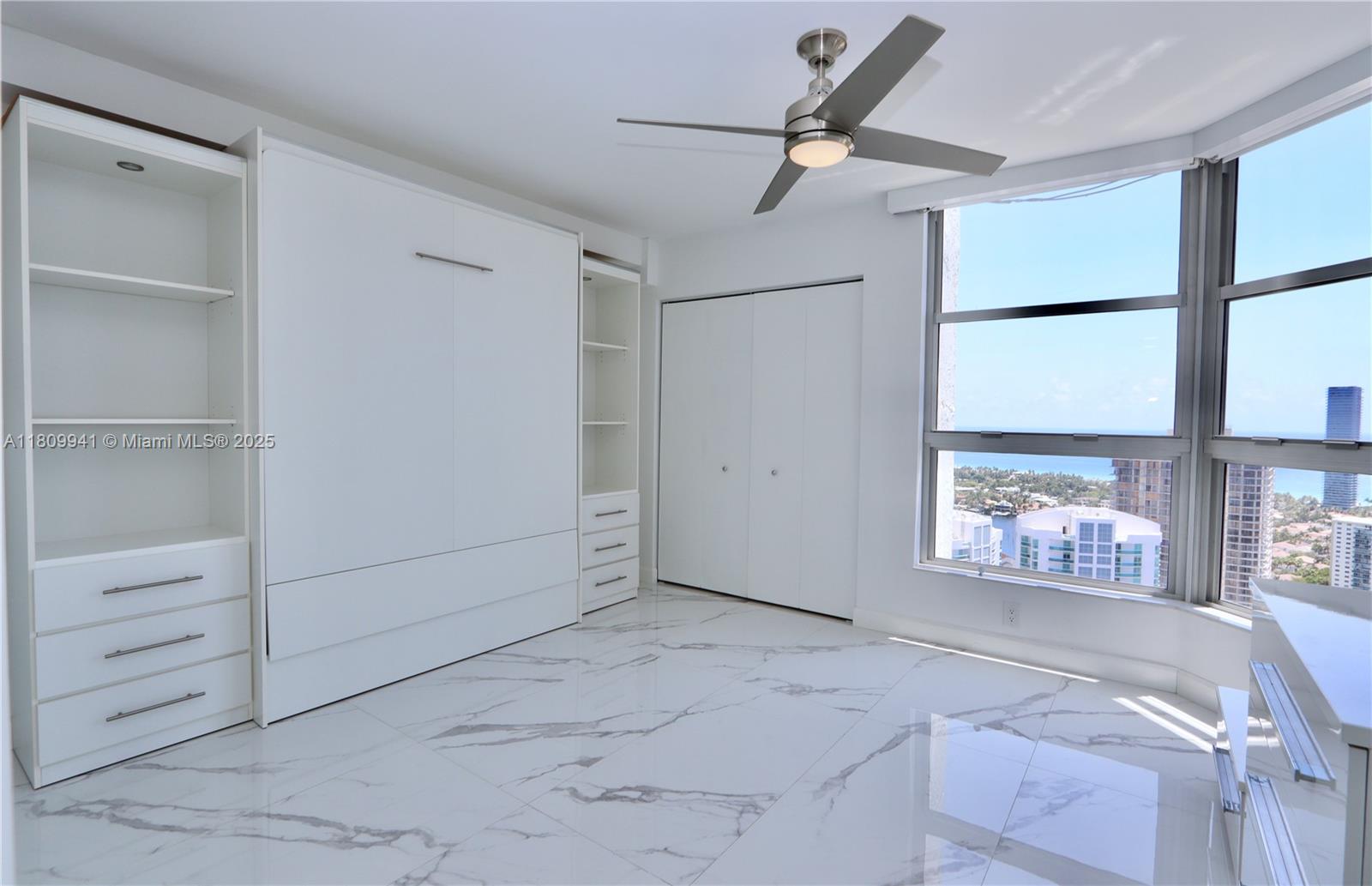 3500 Mystic Pointe Dr # 3906