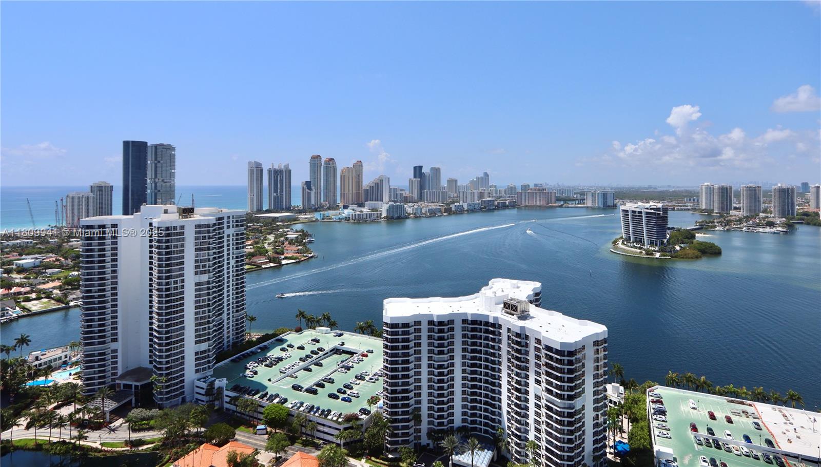 3500 Mystic Pointe Dr # 3906