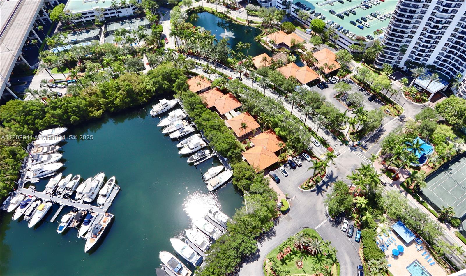 3500 Mystic Pointe Dr # 3906