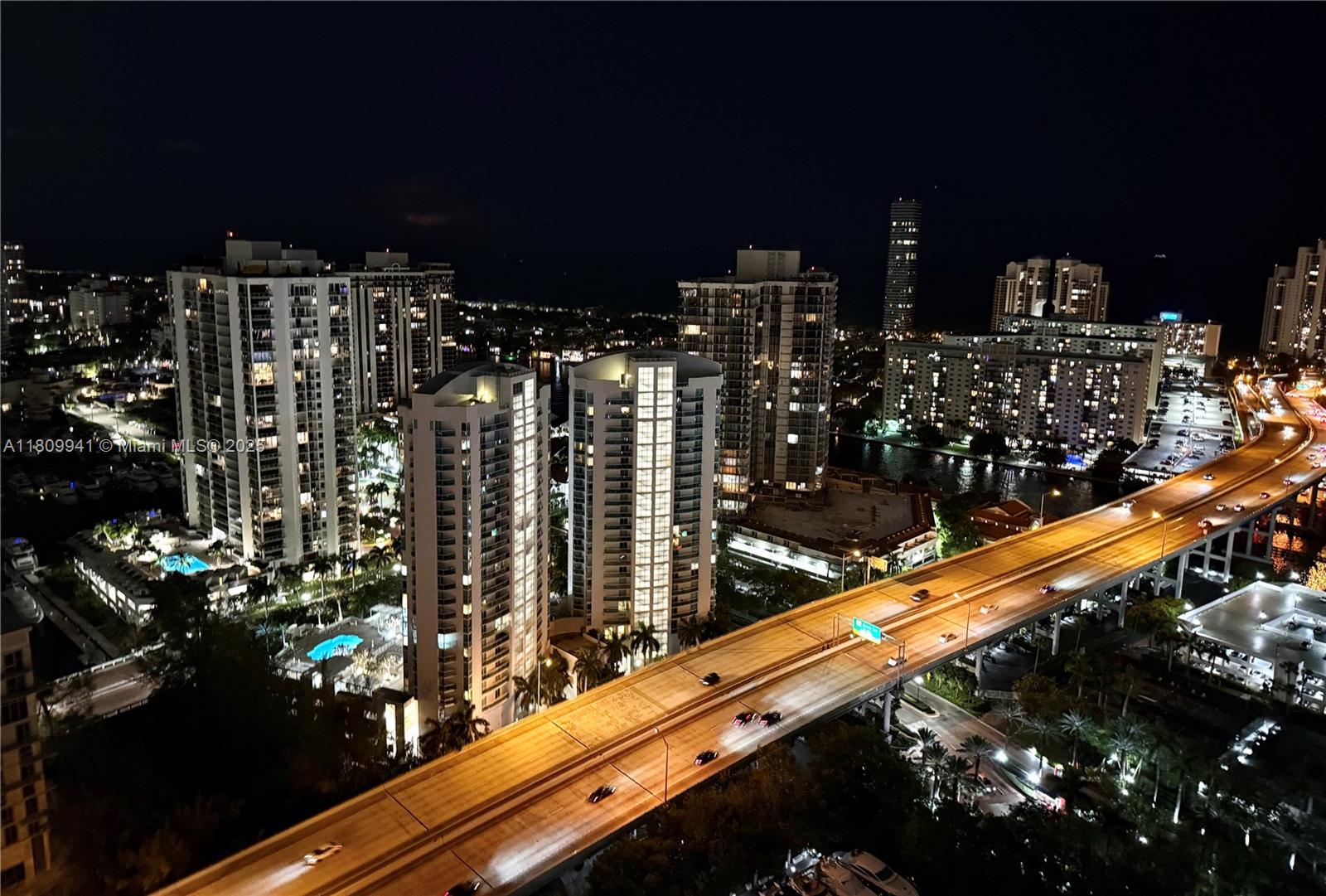 3500 Mystic Pointe Dr # 3906
