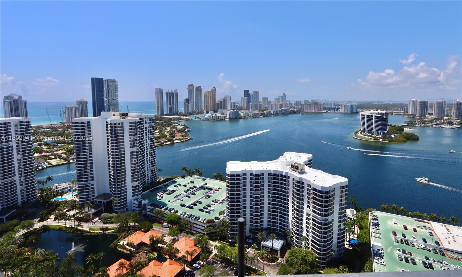 3500 Mystic Pointe Dr # 3906