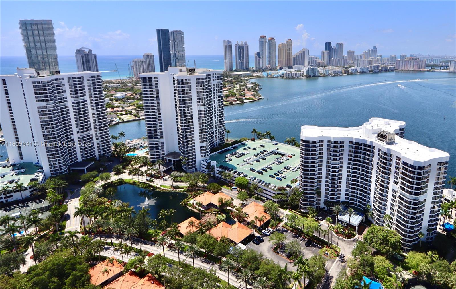 3500 Mystic Pointe Dr # 3906