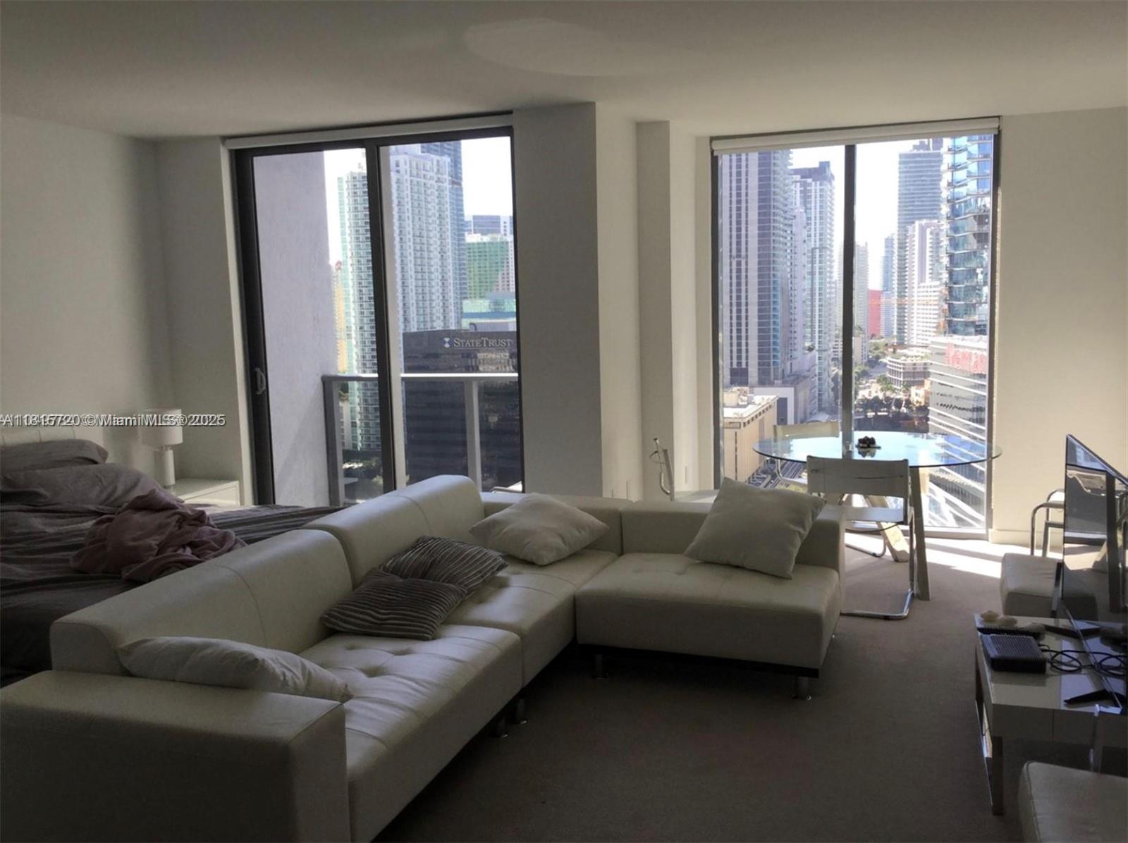 31 SE 6th St # 2705