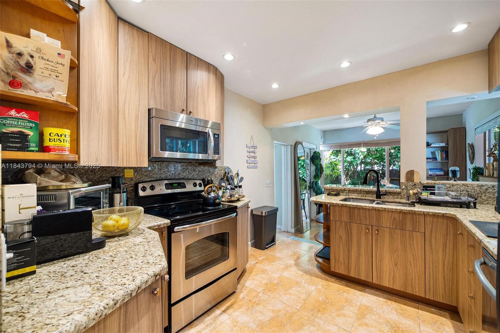 770 NE 82nd Ter