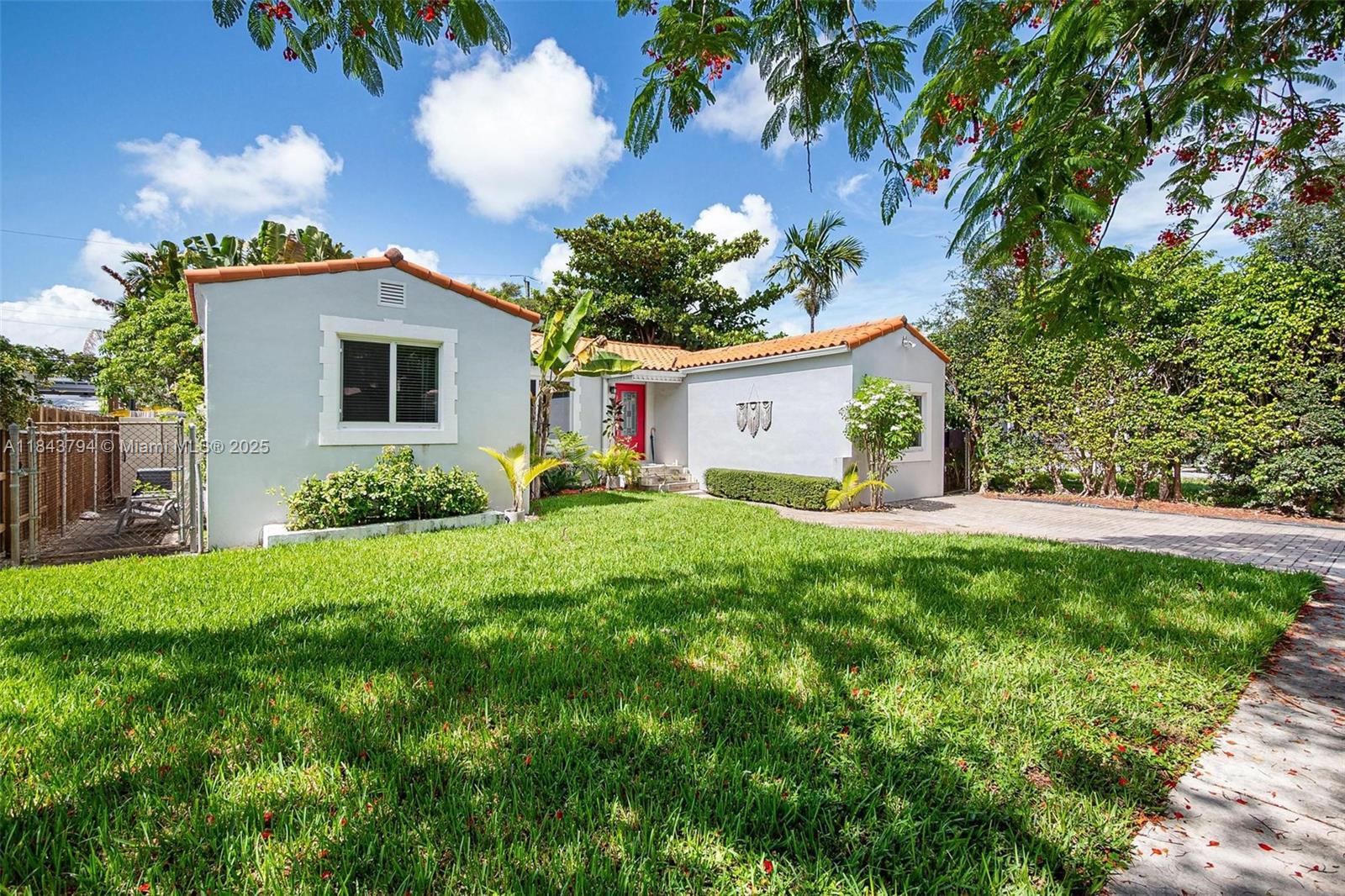 770 NE 82nd Ter