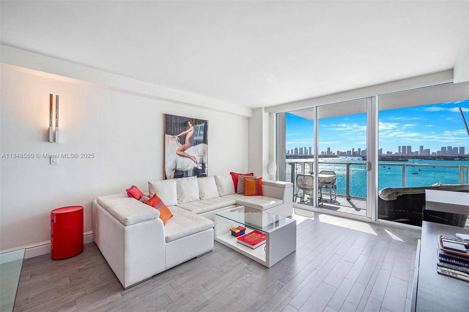 1100 West Ave # 820