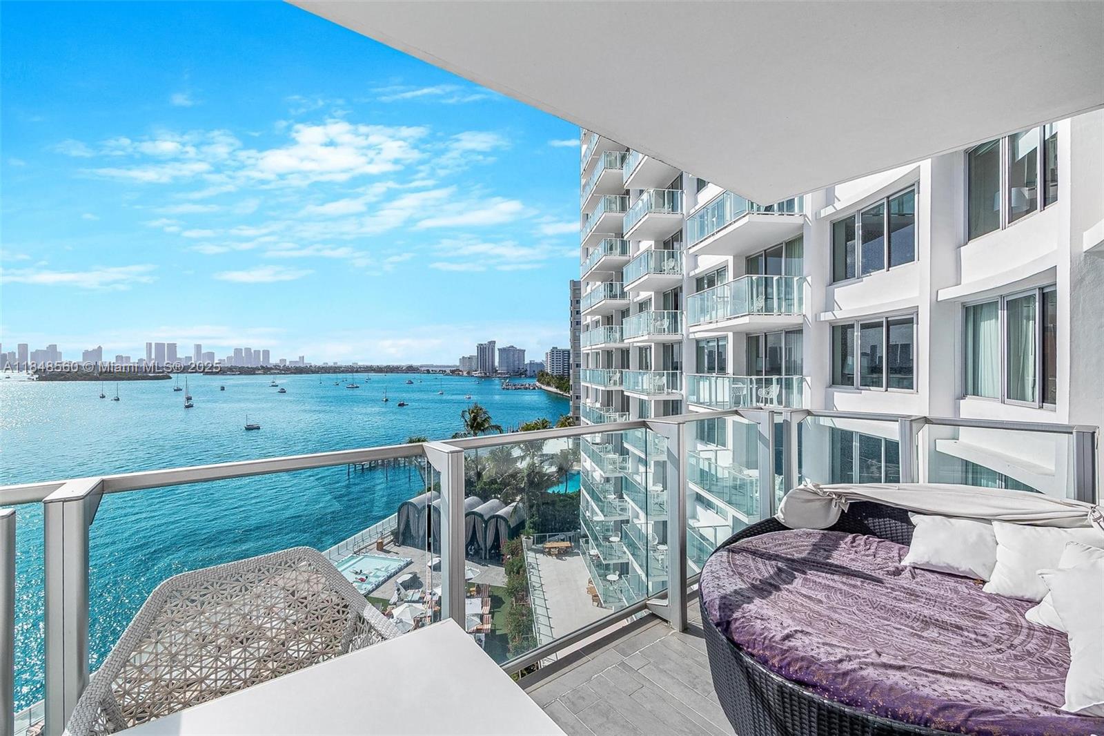 1100 West Ave # 820