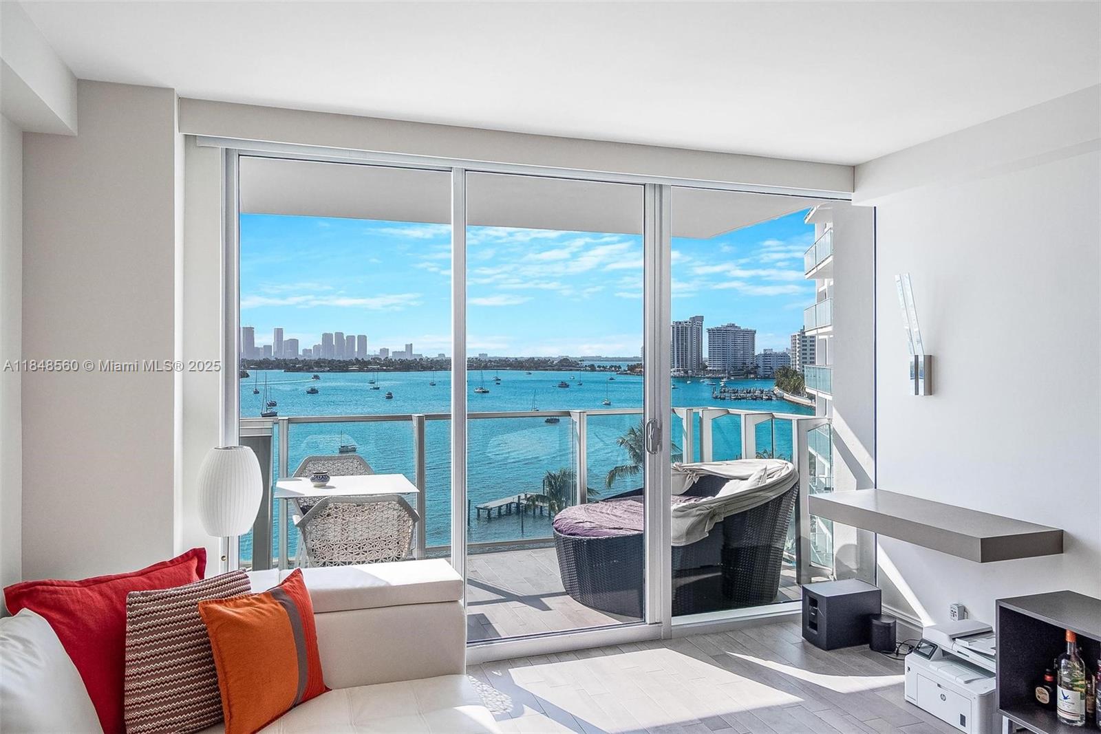 1100 West Ave # 820