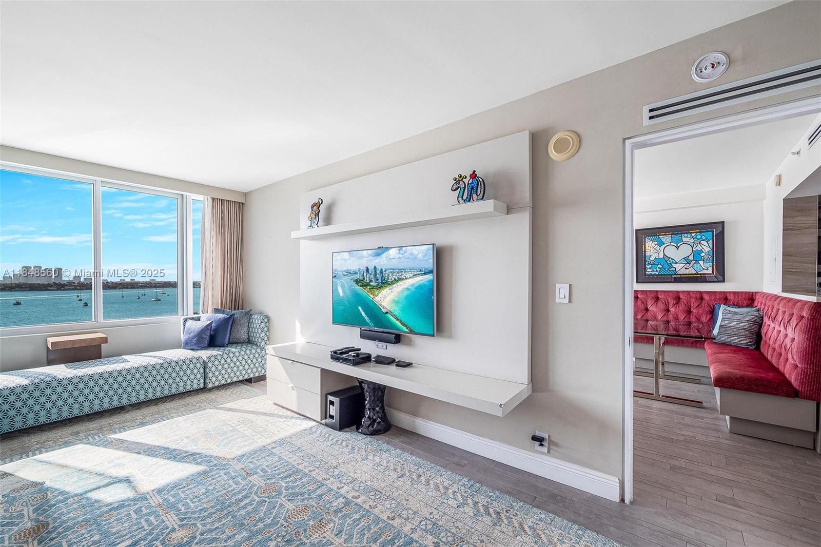 1100 West Ave # 820