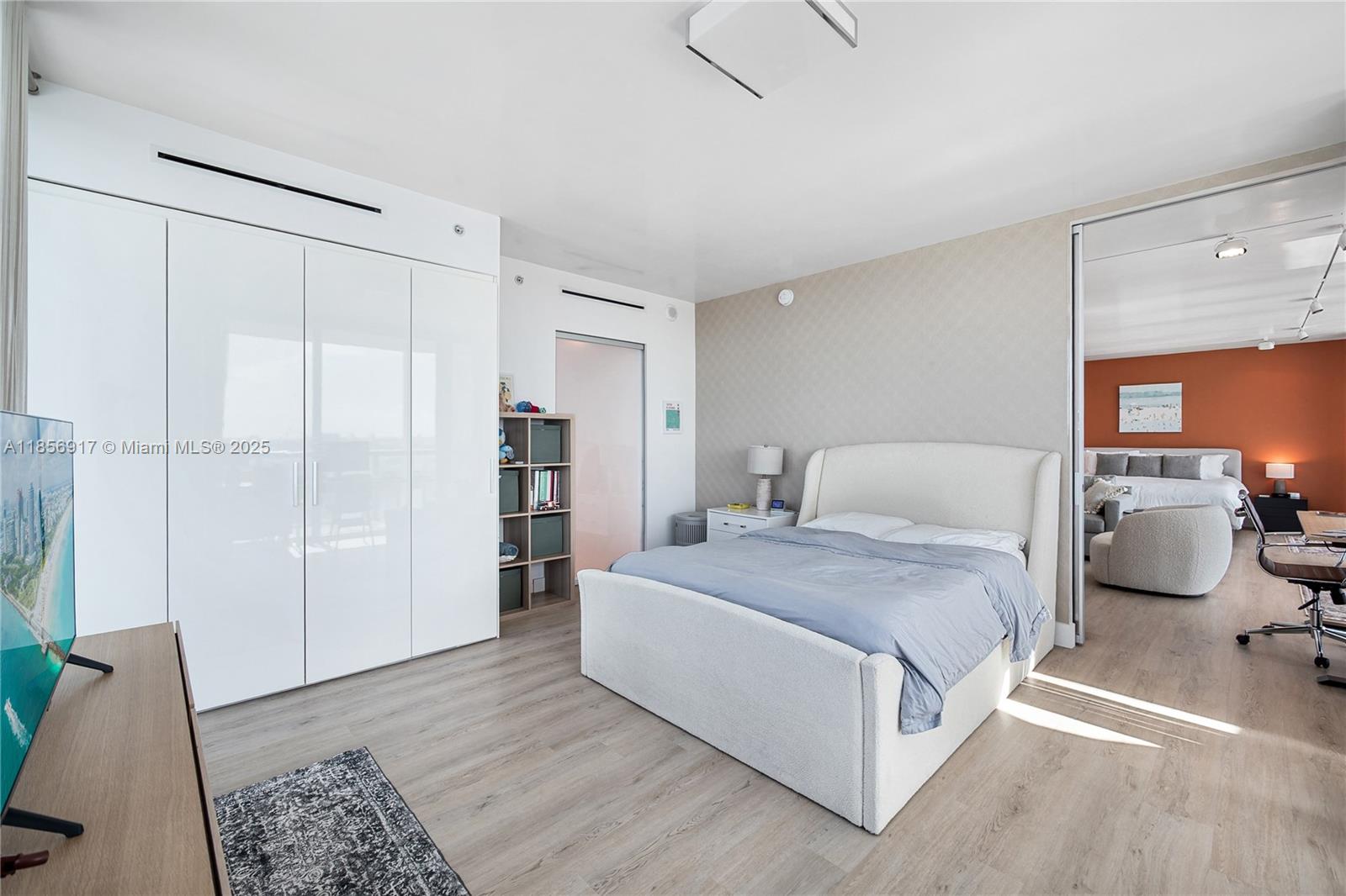 6799 Collins Ave # 02 Unit: LPH01 & 02