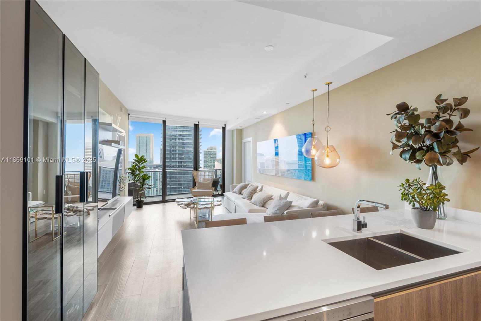 801 S Miami Ave Unit: 4802
