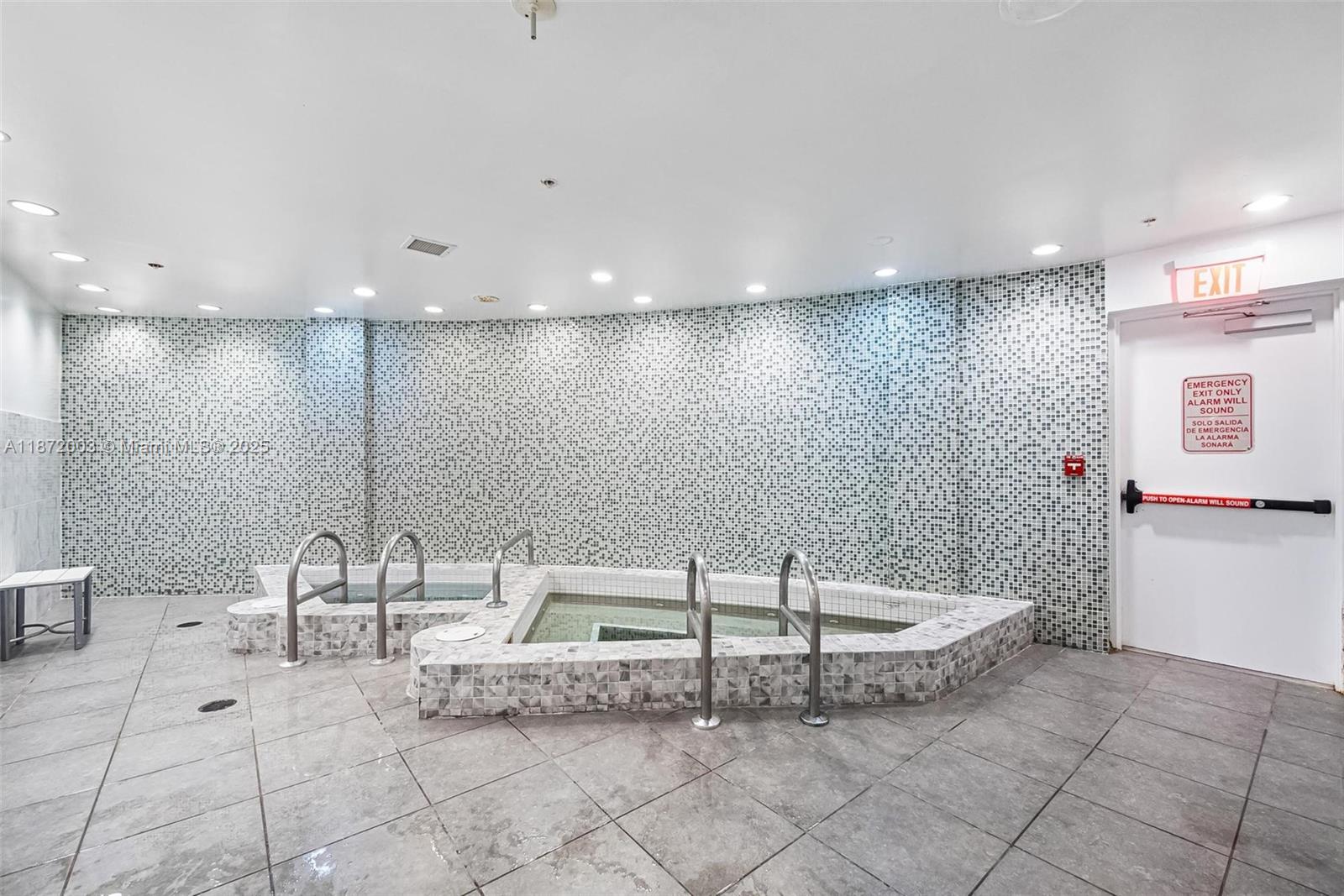 244 Biscayne Blvd # 445
