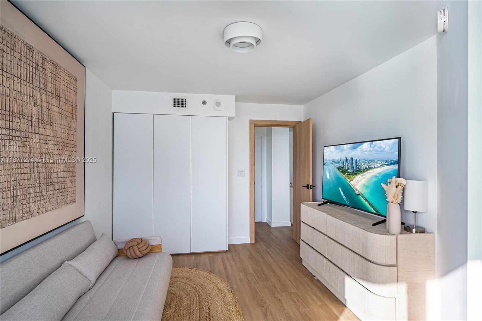 3411 Indian Creek Dr # 704