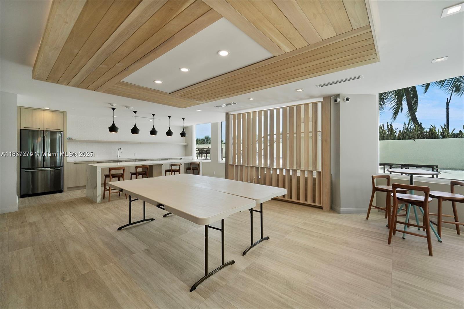 3411 Indian Creek Dr # 704