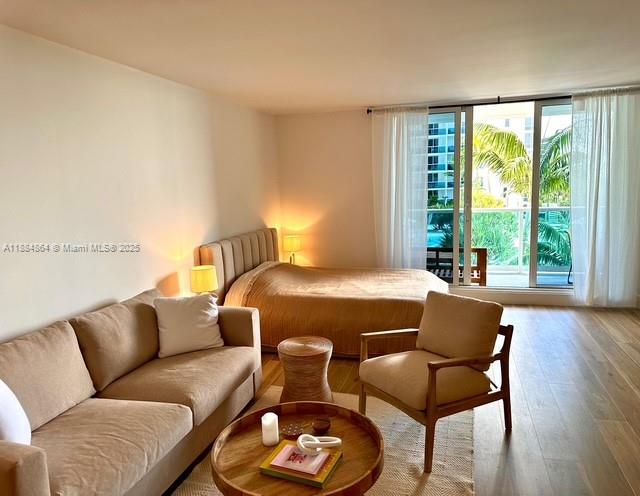 2301 Collins Ave # 511