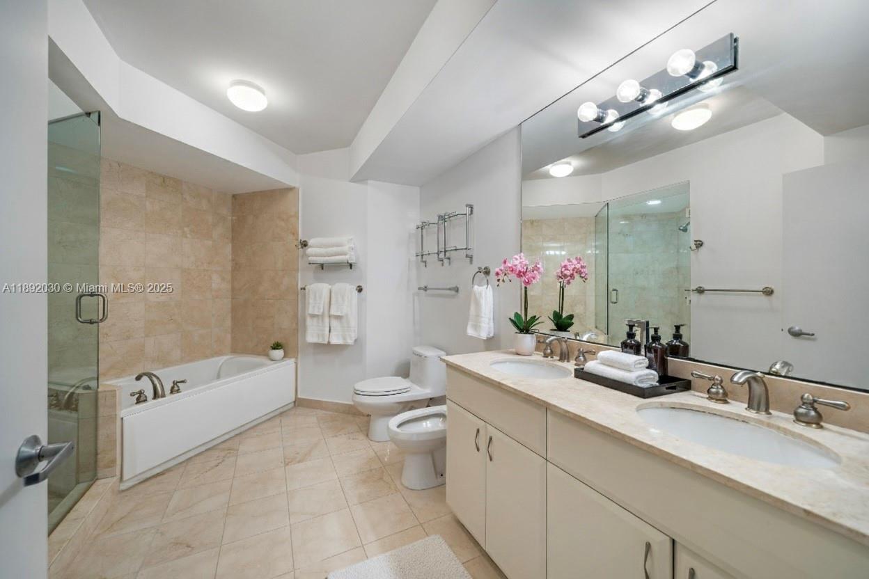 6365 Collins Ave # 2901