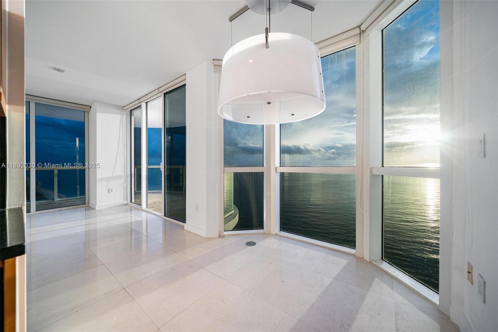 6365 Collins Ave # 2901