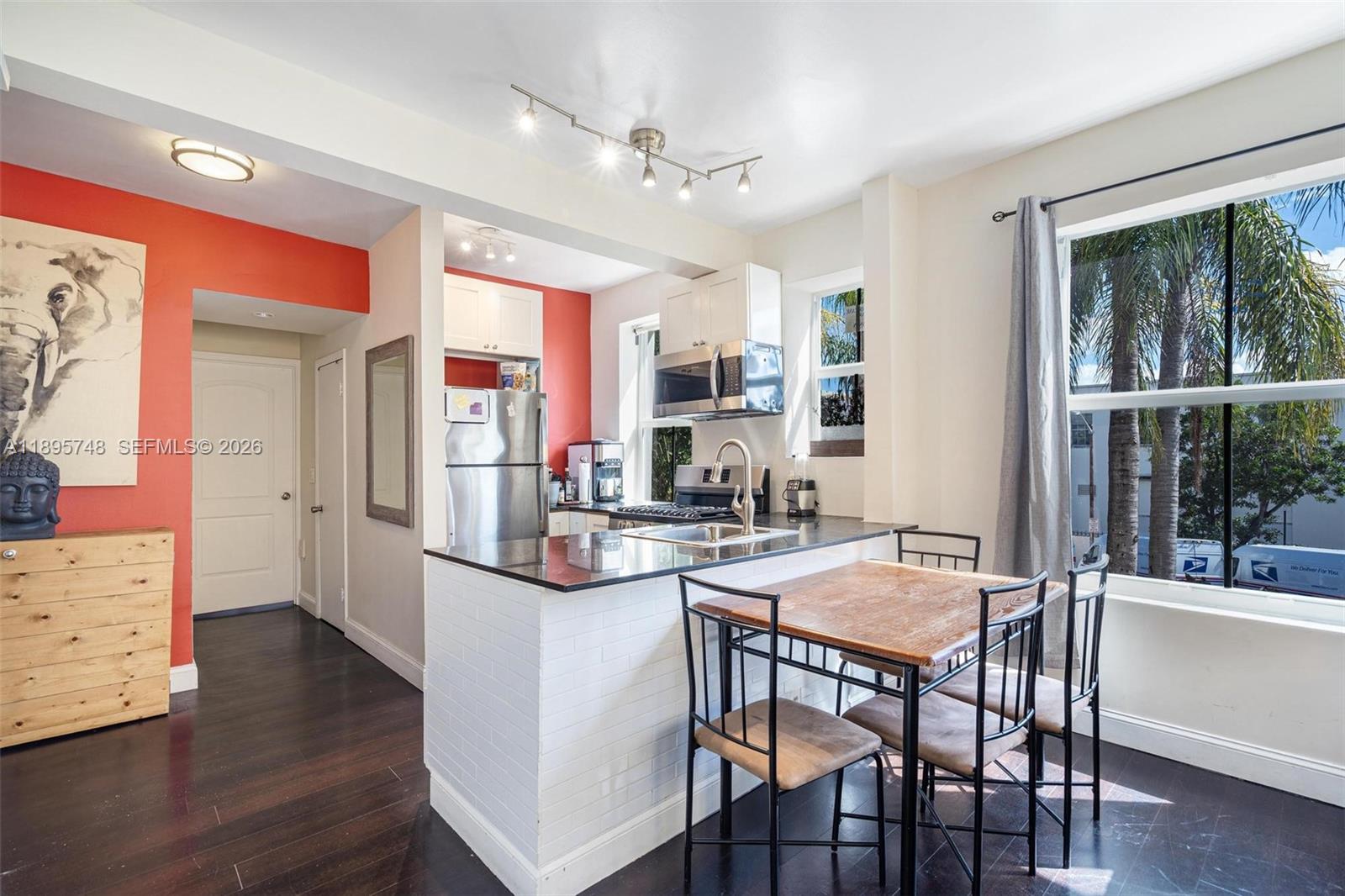 1320 Drexel Ave # 200