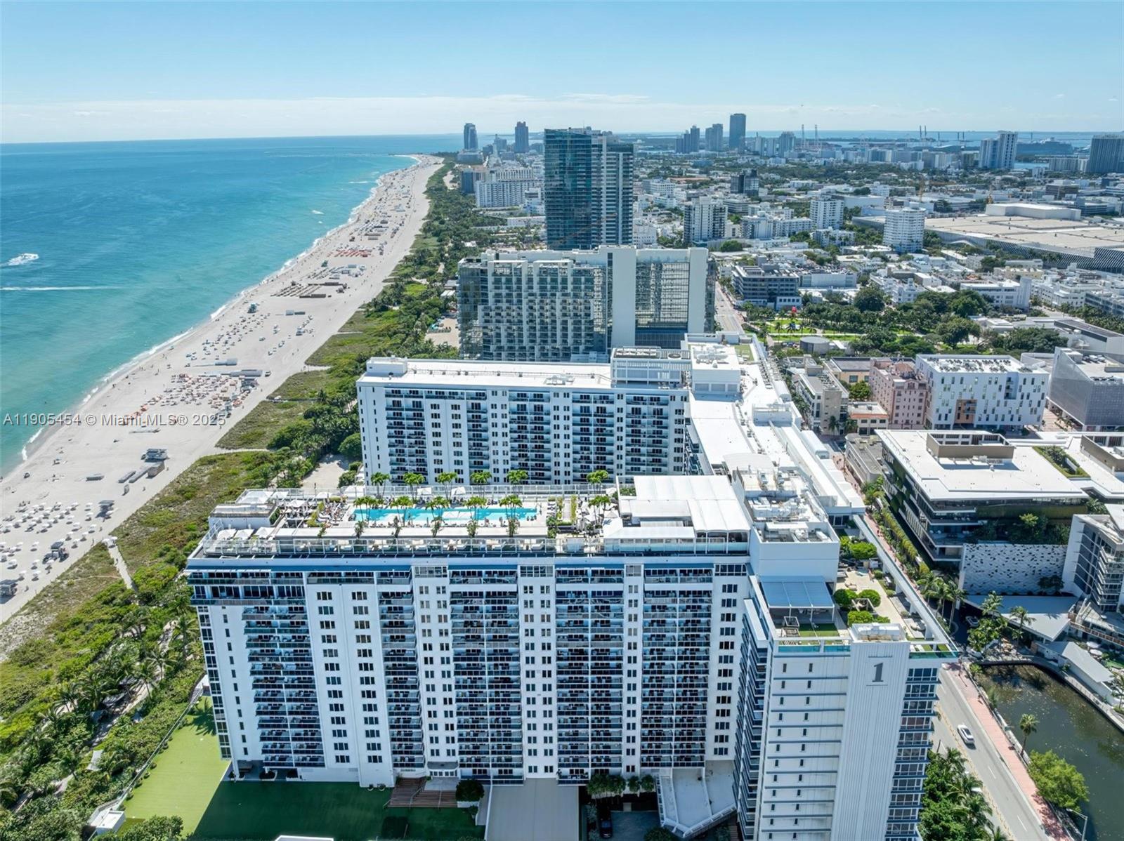 2301 Collins Ave Unit: 1414/1415