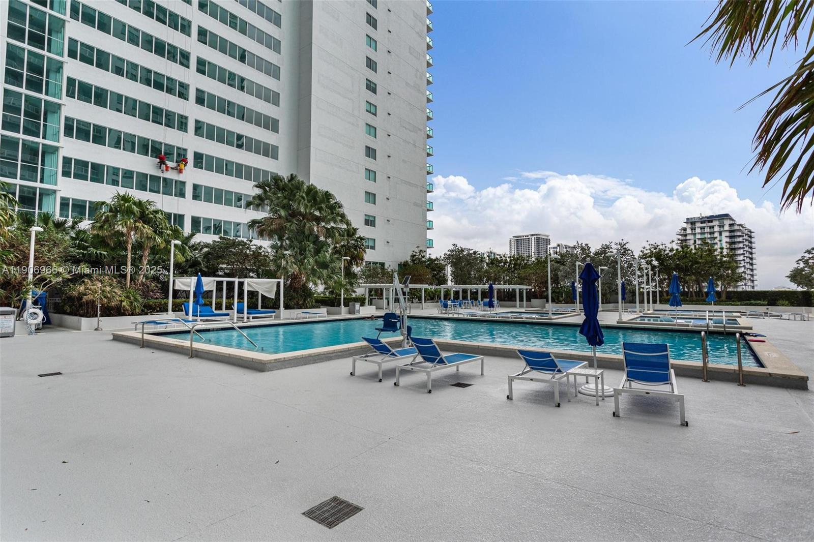 1800 N Bayshore Dr # 1807