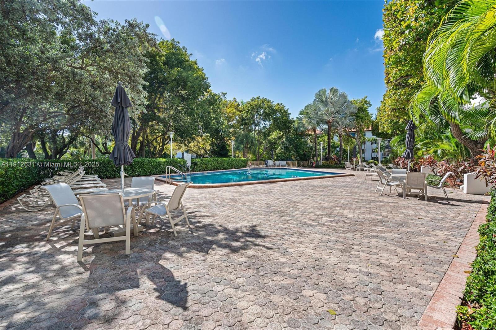 155 Ocean Lane Dr # 1002