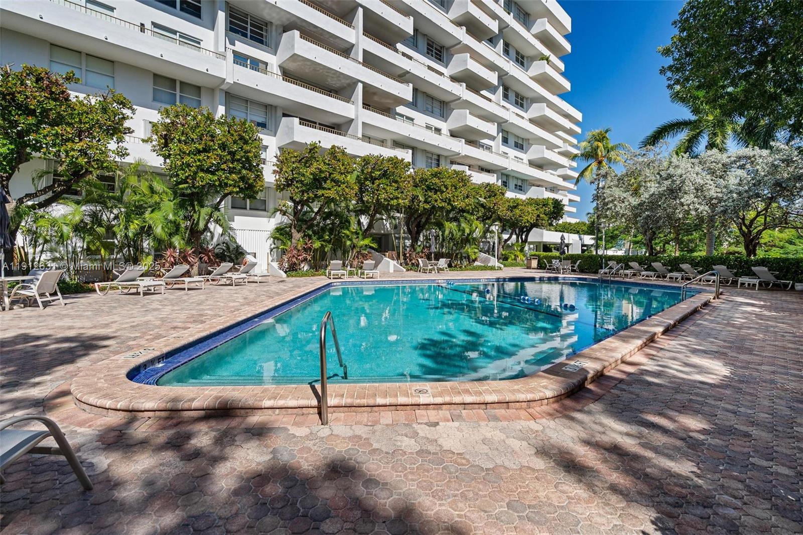 155 Ocean Lane Dr # 1002