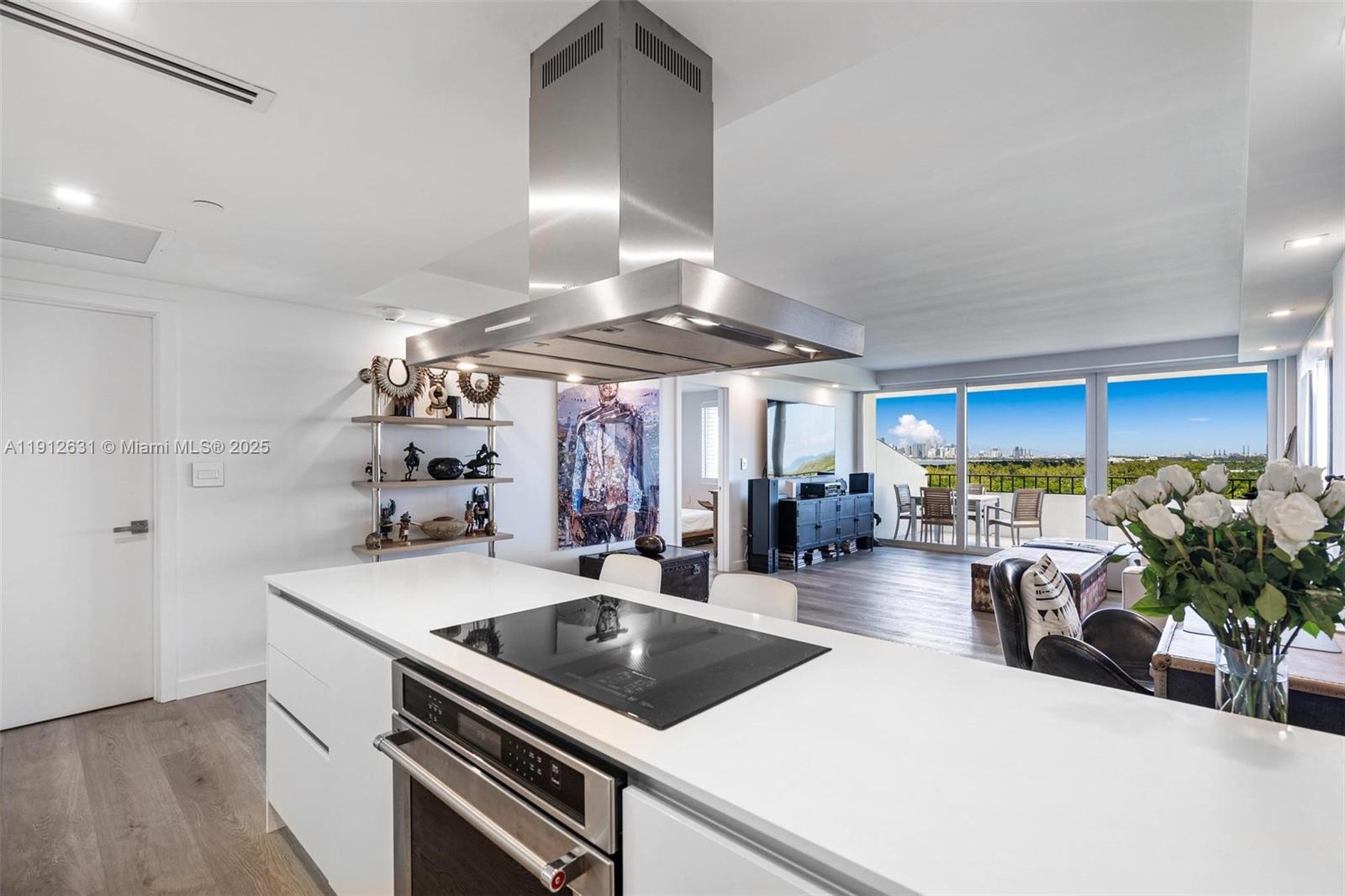 155 Ocean Lane Dr # 1002