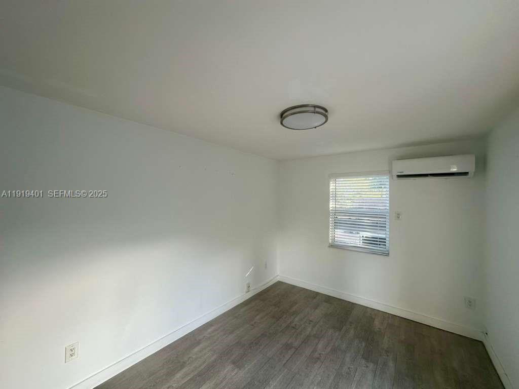 1150 SW 22nd St # 1
