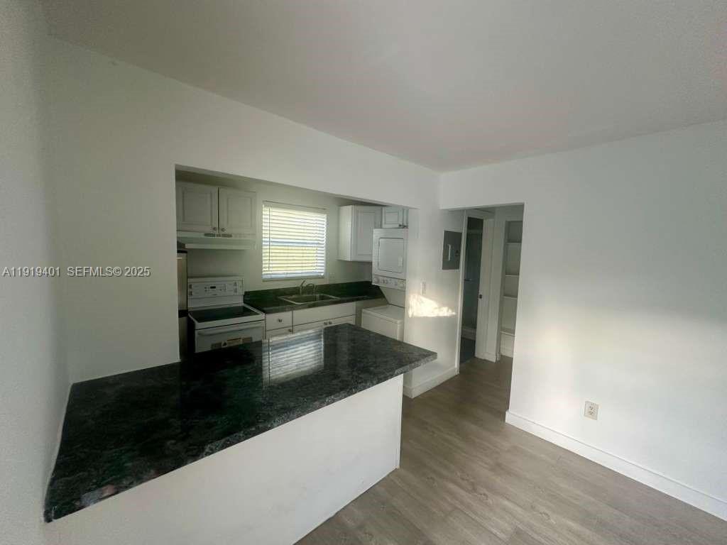 1150 SW 22nd St # 1