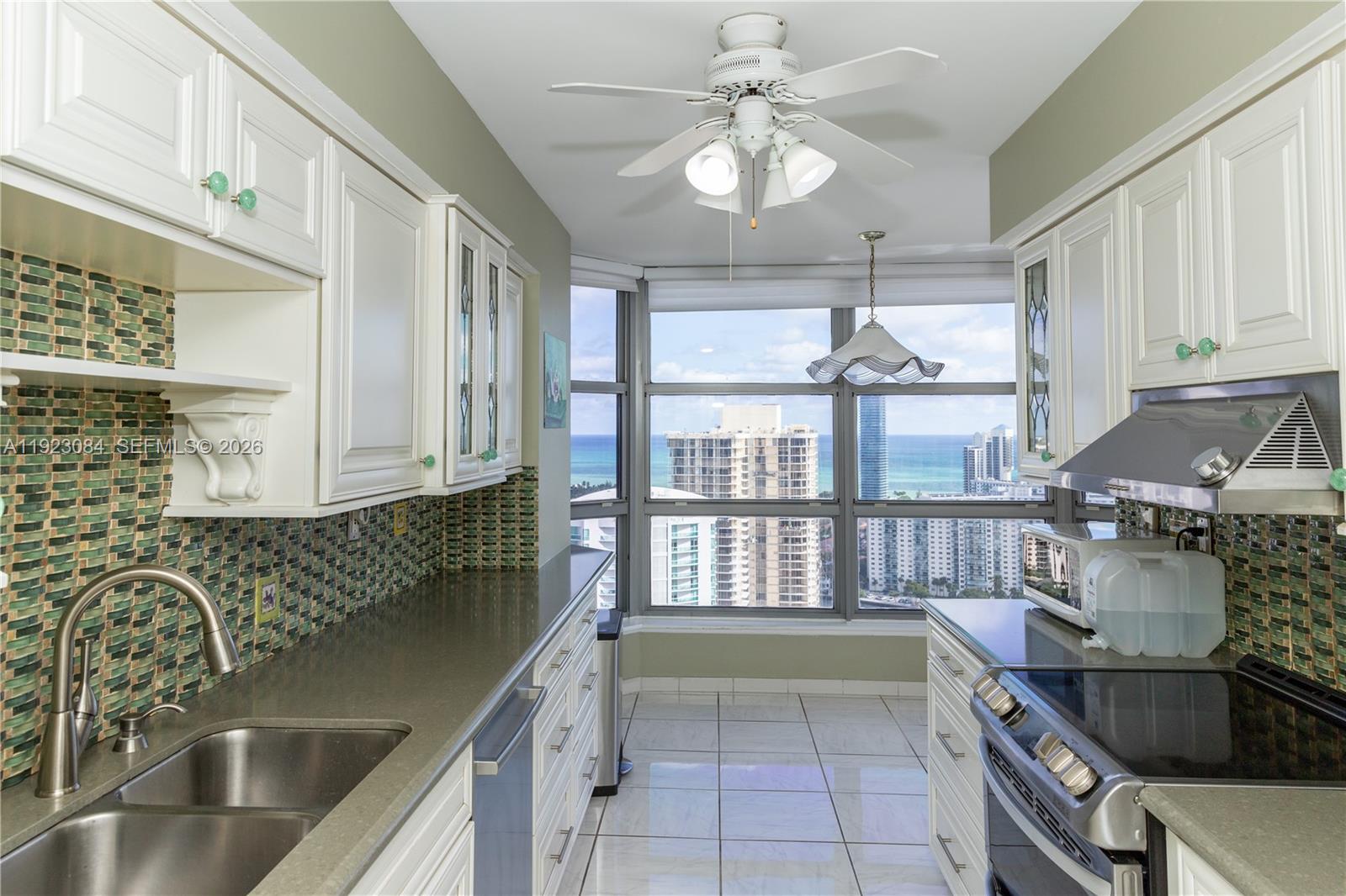 3500 Mystic Pointe Dr # 3506