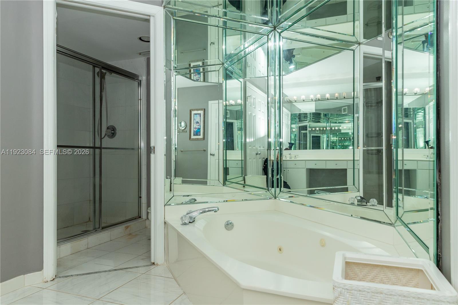 3500 Mystic Pointe Dr # 3506
