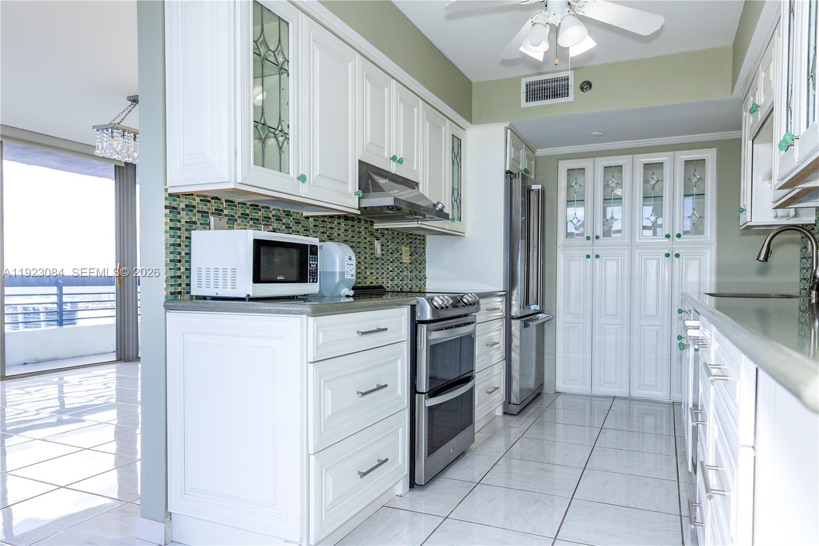 3500 Mystic Pointe Dr # 3506