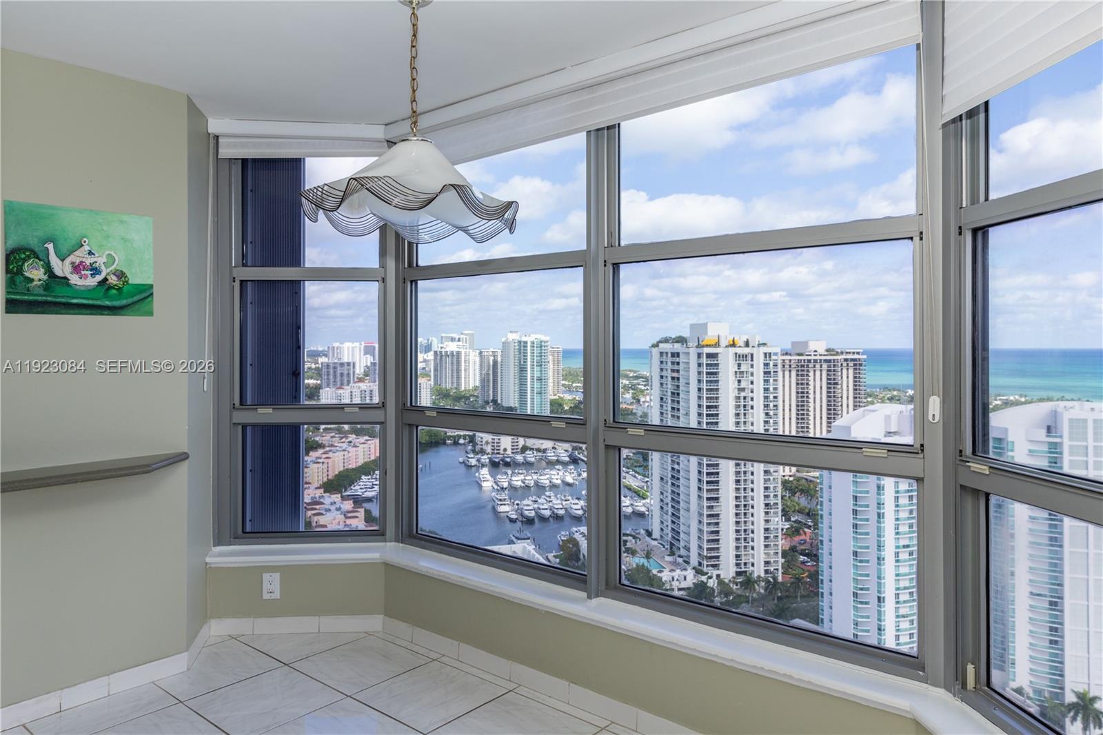 3500 Mystic Pointe Dr # 3506